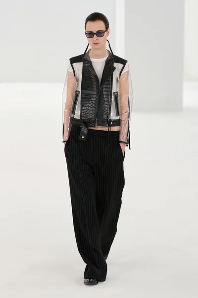Look 22